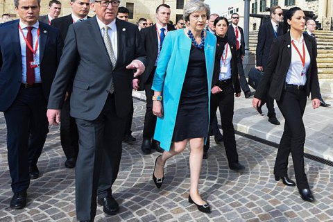 Мэй и Юнкер достигли прогресса в переговорах по Brexit