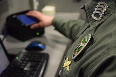 В Борисполе пограничники обнаружили сразу пять поддельных паспортов