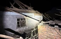 Через обстріли на Дніпропетровщині пошкоджені будинки, газогін і ЛЕП