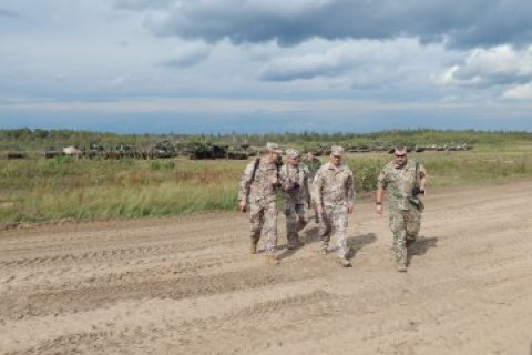 Представники Латвії проінспектували військові полігони в Білорусі
