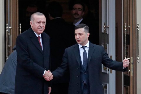 Эрдоган привез Зеленскому материалы на своих врагов в Украине