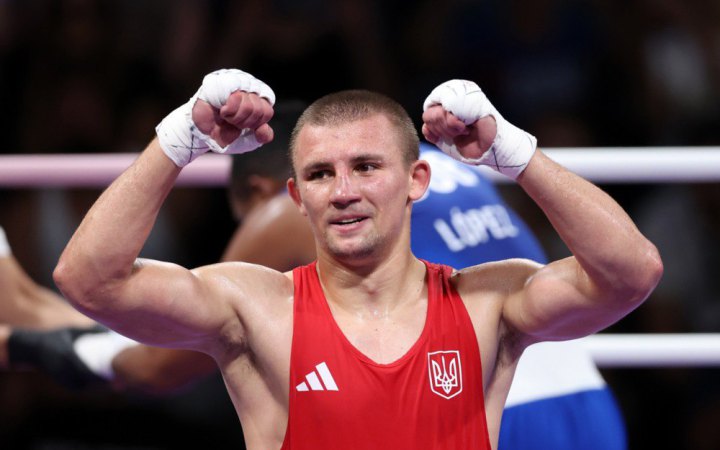 Олександр Хижняк дебютував у професійному боксі з перемоги