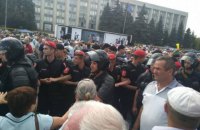 В Молдове проходят митинги сторонников правой и левой оппозиции