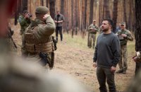 Зеленський відвідав українських бійців на Купʼянсько-Лиманському напрямку