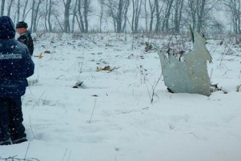 Во "Вконтакте" пытались продавать одежду с принтами лиц погибших на борту Ан-148