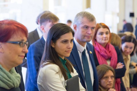 "Слуг народа" отчитали за проваленный законпроект о разрешении обысков нардепов 