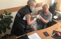 Чиновница из Хмельницкой ОГА попалась на вымогательстве $5 тыс. за помощь в усыновлении