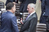 Полторак подтвердил визит главы Пентагона в Украину в ближайшее время 