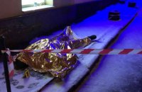 У Львові під час рейду поліції помер 22-річний хлопець. Він проковтнув пакетик з невідомою речовиною