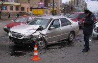 Женщина с маленькой дочерью пострадали в аварии на Днепровкой набережной