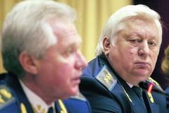 Янукович свел генпрокуроров в СНБО