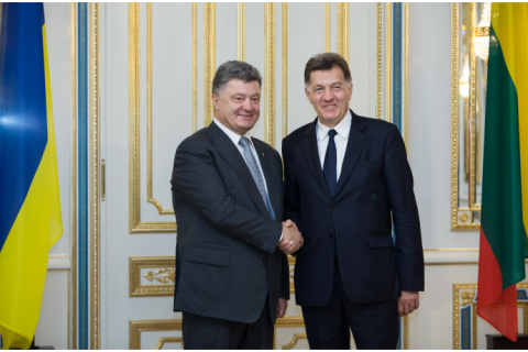 Порошенко: В случае наступления боевиков, санкции против России будут усилены