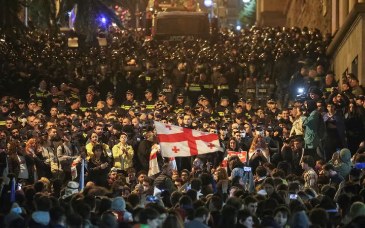 На мітингах проти закону про "іноагентів" у Тбілісі почалися арешти