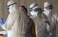 В Україні за добу зафіксовано 2438 нових випадків COVID-19