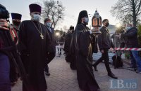В Киево-Печерскую лавру привезли благодатный огонь из Иерусалима