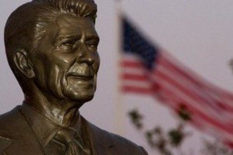 Стрелявшего в Рейгана душевнобольного отпустят из психлечебницы