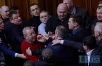 Рибак спробував оголосити перерву до 16:00, але злякався бійки