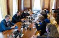 Ермак проинформировал послов стран G7 о ситуации у границ Украины 