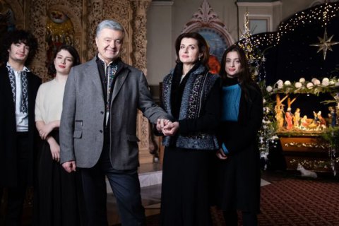 Порошенко привітав українців з Різдвом