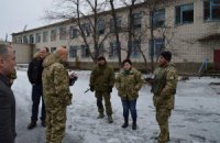 Москаль и нардеп Матиос попали под обстрел в Трехизбенке