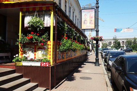 КГГА поручила демонтировать 137 летних площадок