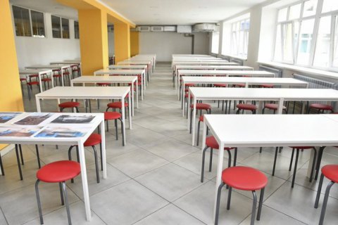 В Україні з'явився чат-бот, що допомагає батькам розрахувати вартість шкільного навчання 
