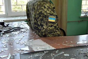 Бойовики двічі обстріляли позиції прикордонників на Донбасі