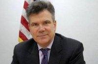 Дэн Рассел: демократия даже в США – проект незавершенный