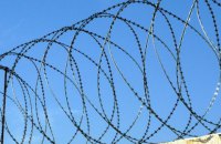 Здание комитетов ВР в Киеве обнесут колючей проволокой