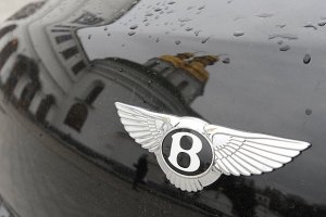Волынь обогнала Донецк по количеству VIP-авто