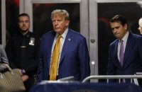 Початок розгляду ще однієї кримінальної справи проти Трампа відклали на невизначений термін