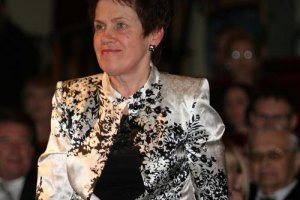 Людмила Янукович ездит за покупками без мужа