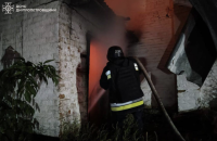В Дніпропетровській області росіяни вночі атакували будівлю пожежної охорони