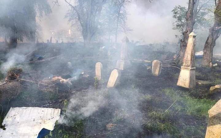 На Сумщині російська ракета влучила в єврейське кладовище