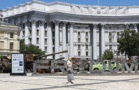 Тимчасові виборчі дільниці за кордоном: МЗС обговорило це питання вже з близько 20 країнами