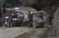 В Крыму возобновили движение на трассе Ялта-Севастополь после обвала