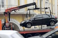 Попов решил запустить на улицы эвакуаторы 