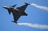 Минобороны России перебросило к границе три новейших бомбардировщика