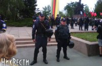 В Николаеве задержали 8 человек с оружием