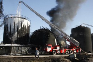 Яценюк отчитал министра экологии за непосещение места пожара под Васильковом (обновлено) 