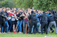 Марш протесту у Мінську: силовики затримали понад 400 людей (оновлено)