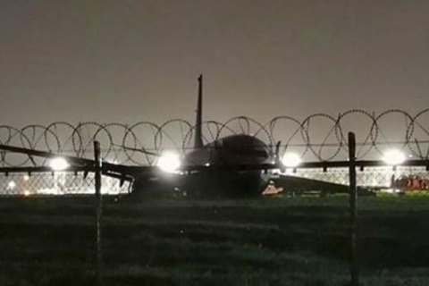 Самолет с 141 пассажиром и экипажем эвакуировали во Франции из-за предполагаемой вспышки холеры