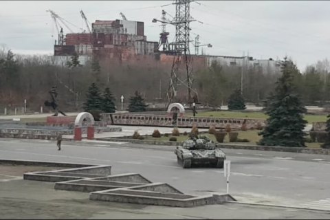 Россияне превратили Чернобыльскую АЭС в военную базу, – Энергоатом