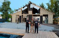 На Одещині командир військової частини задіяв десятки солдатів для будівництва власної садиби