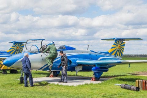СЕТАМ продав 20 заарештованих літаків через борги по зарплатні