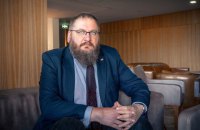 «Щоби пам’ять була терапевтичною, вона має торкатися болісних точок»: директор музею Аушвіц-Біркенау про меморіалізацію війн