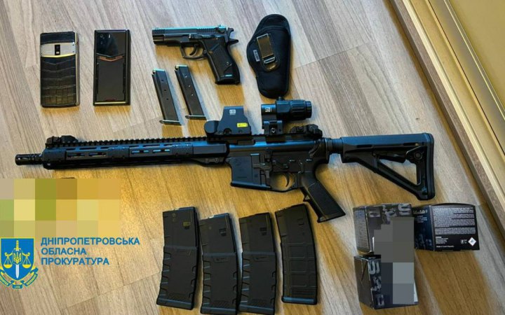 В Україні і Литві затримали учасників банди, які ошукували людей через шахрайські “сall-центри” 