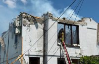 Ворог атакував Миколаїв “шахедами”, є постраждалі (доповнено)