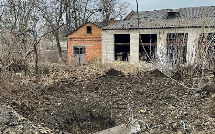 ​Росіяни влучили в амбулаторію, геріатричний пансіонат та будівлю дитсадка на Харківщині