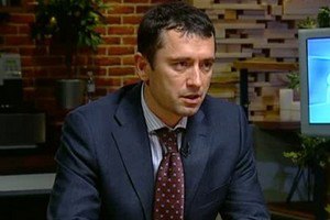 Под Администрацией требуют от Януковича успокоить Засуху